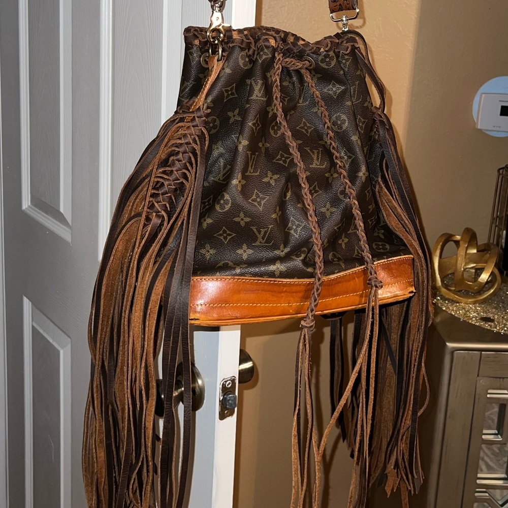 Louis Vuitton crossbody bag